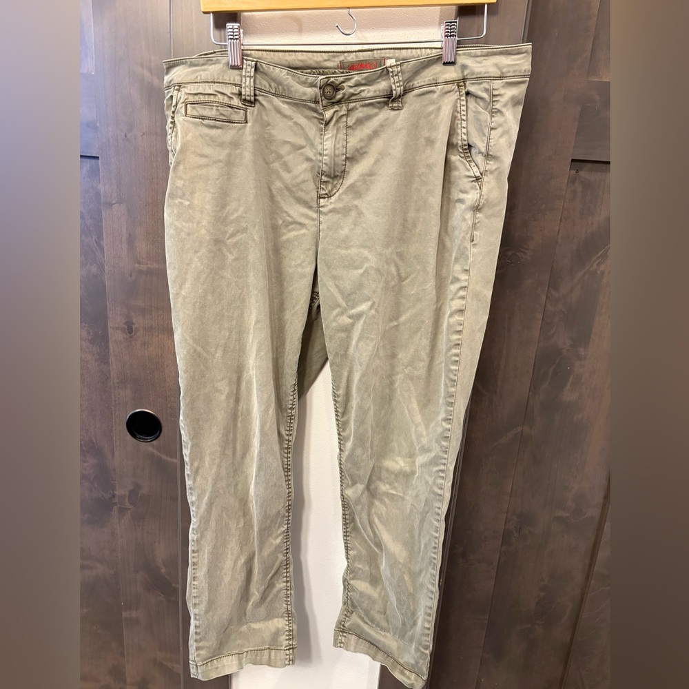 Gramicci Casual Khaki Pants